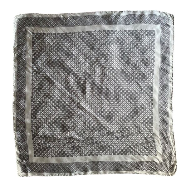 Vintage Silk Scarf Women Gray Geometrical 25” Square Neck Scarf Hand Rolled - Picture 3 of 5